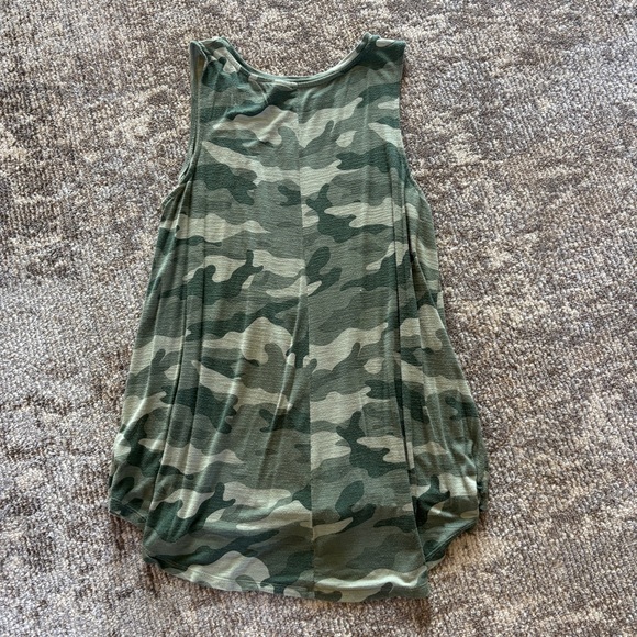 Old Navy | S high neck swing tank top camo print - Picture 3 of 5